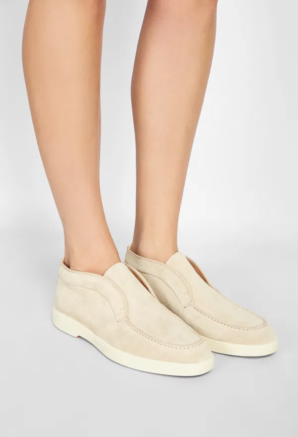Женские замшевые дезерты цвета слоновой кости Santoni 58458 226/0DE фото