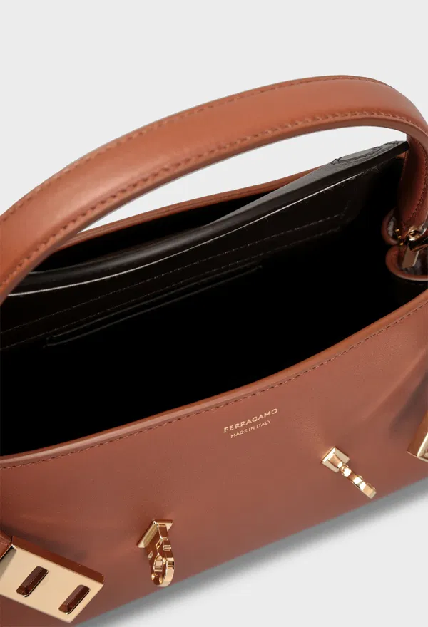 Кожаная сумка HUG SOFT BICOLOR FERRAGAMO 21A711 226/0AT оригинал