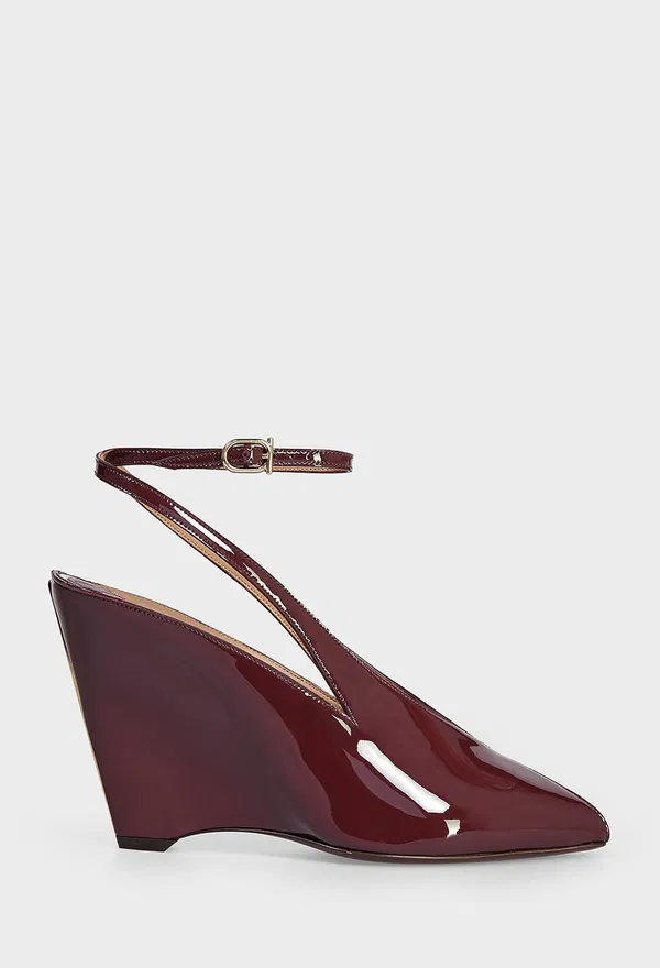 Кожаные лакированные слингбэки ARCADIA  FERRAGAMO 01K873 225/0BF Купить