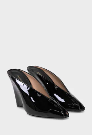 Шкіряні лаковані мюлі ALICIA  FERRAGAMO 01K874 225/0B2 Ціна