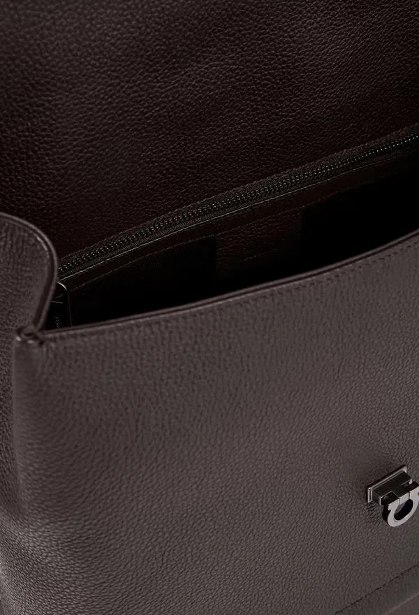 Шкіряний рюкзак FERRAGAMO 241620 226/0AW в Україні