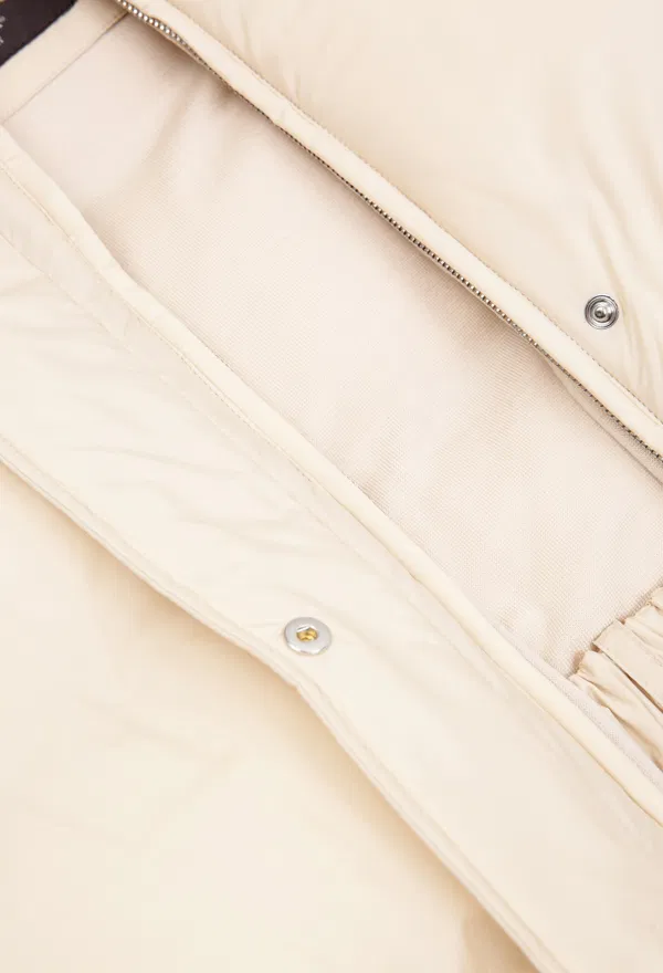 Пухове пальто Loro Piana 7523   221/96 в Україні