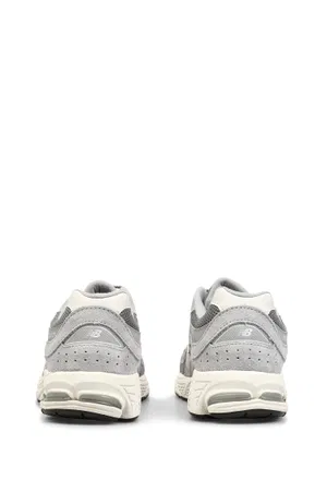 Кроссовки 2002 New Balance GC2002 126/97c в Украине