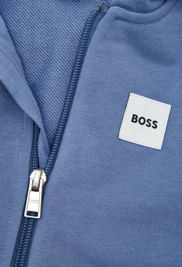 Дитяча блакитна спортивна кофта Boss J52866 126/9G в Україні