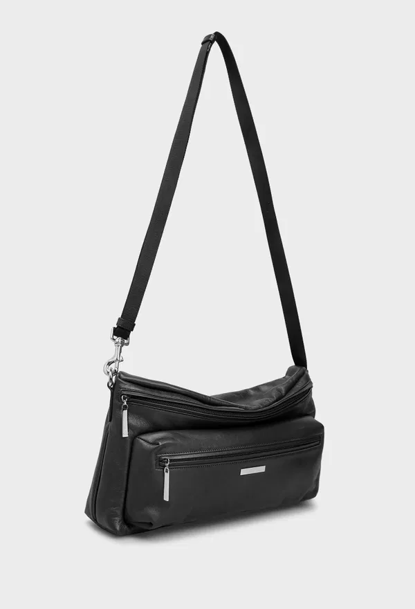 Сумка TAG MEDIUM CROSSBODY Gucci 875377 226/0A2 в Украине
