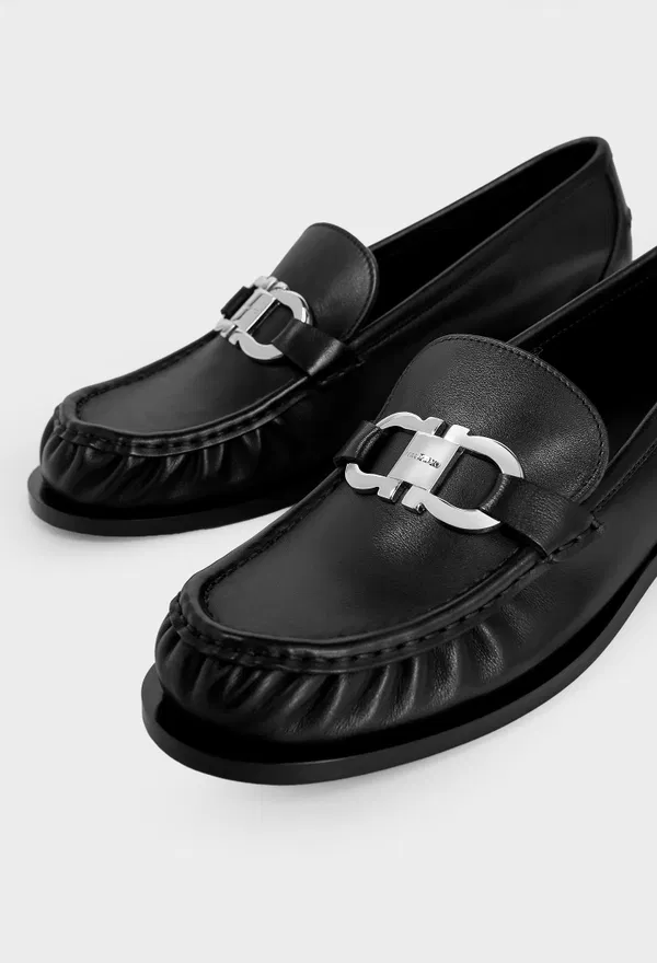 Шкіряні лофери MARYAN SOFT FERRAGAMO 01L927 226/0A2 в Україні