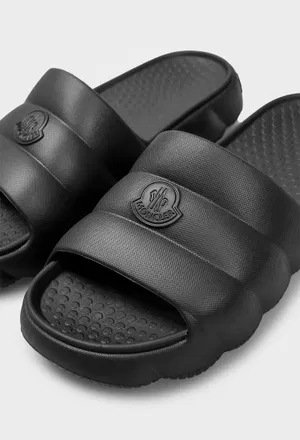 Слайдеры Moncler K109A4C00040 125/1G2 в Украине