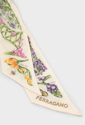 Шелковый брелок FERRAGAMO 221160 226/9CE Цена
