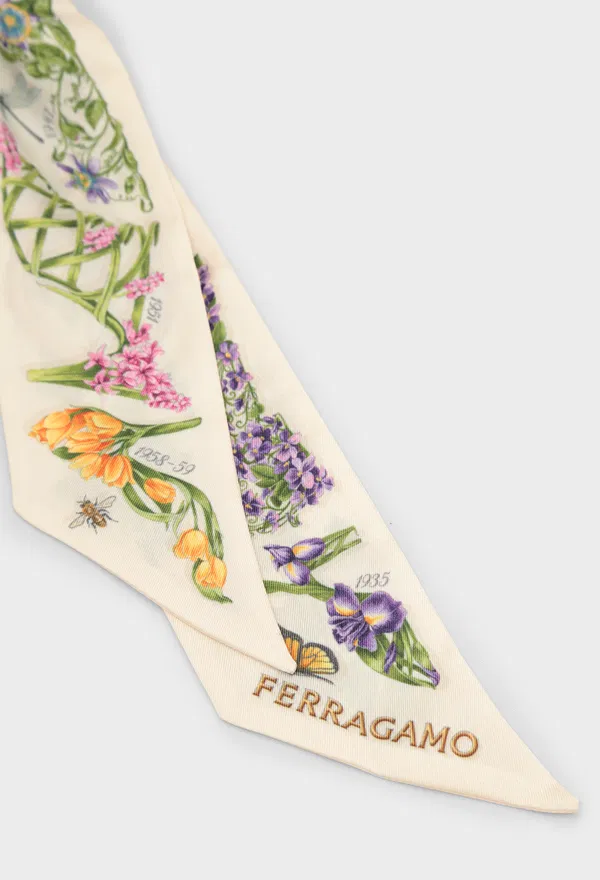 Шелковый брелок FERRAGAMO 221160 226/9CE Цена