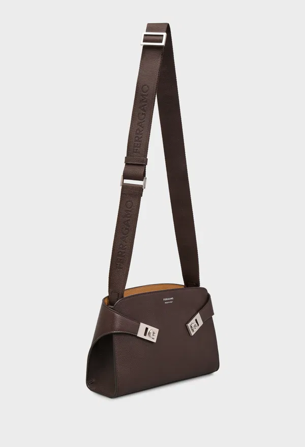 Кожаная сумка HUG MESSENGER FERRAGAMO 241790 226/0AW в Украине