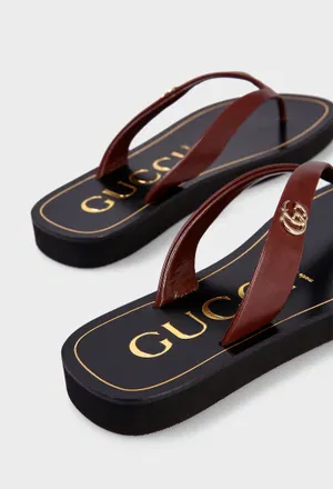 Кожаные вьетнамки DOUBLE G Gucci 854815 126/0AW оригинал