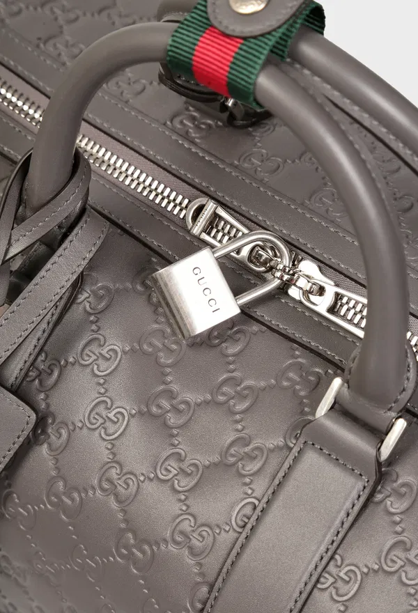 Кожаная сумка GG EMBLEM Gucci 850220 126/0C7 оригинал