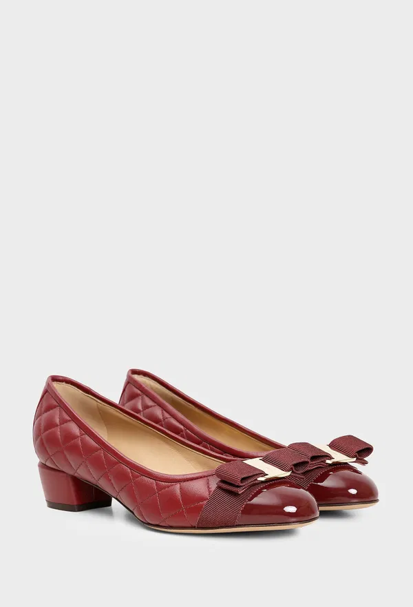 Кожаные лодочки QUILTED VARA FERRAGAMO 01M832 125/0A5 Цена