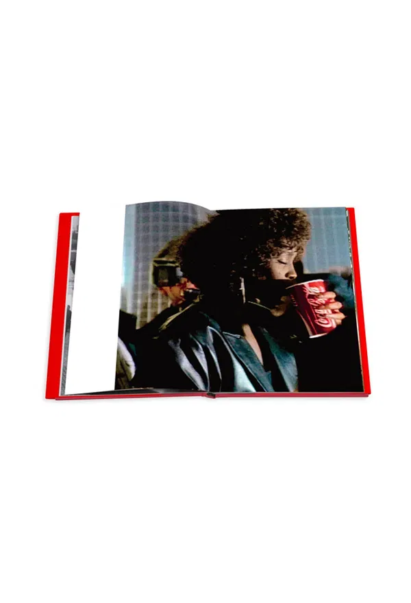 Coca-Cola Set of Three: Film, Music, Sports Assouline 9781614281436 xSN/1F1 широкий асортимент