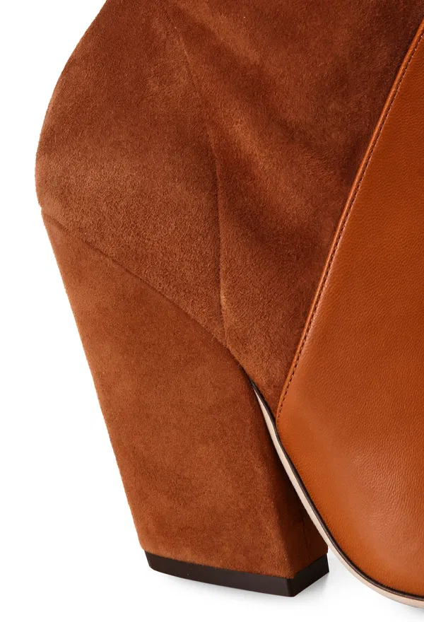 Кожані ботильйони Burberry 035715 220/0AT інтернет-магазин