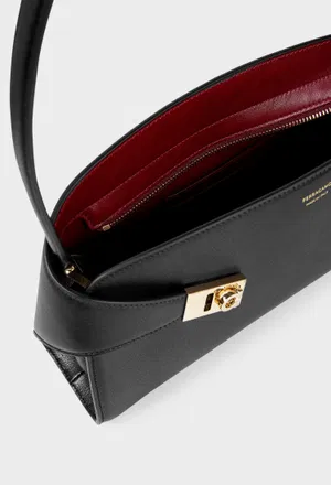 Кожаная сумка HUG EAST-WEST SHOULDER  FERRAGAMO 21A712 226/0A2 в Украине