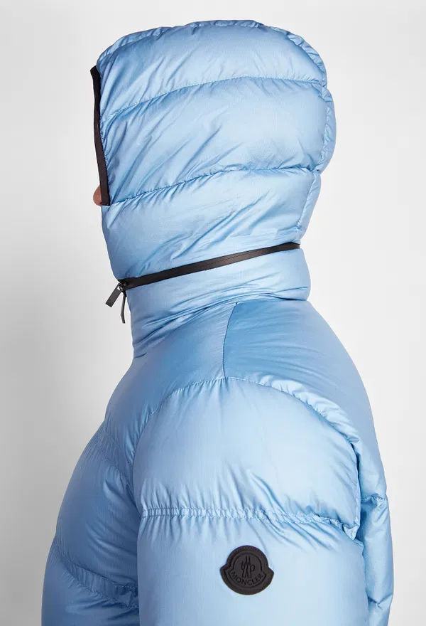 Пуховик Moncler J20911A00195 224/9FG фото