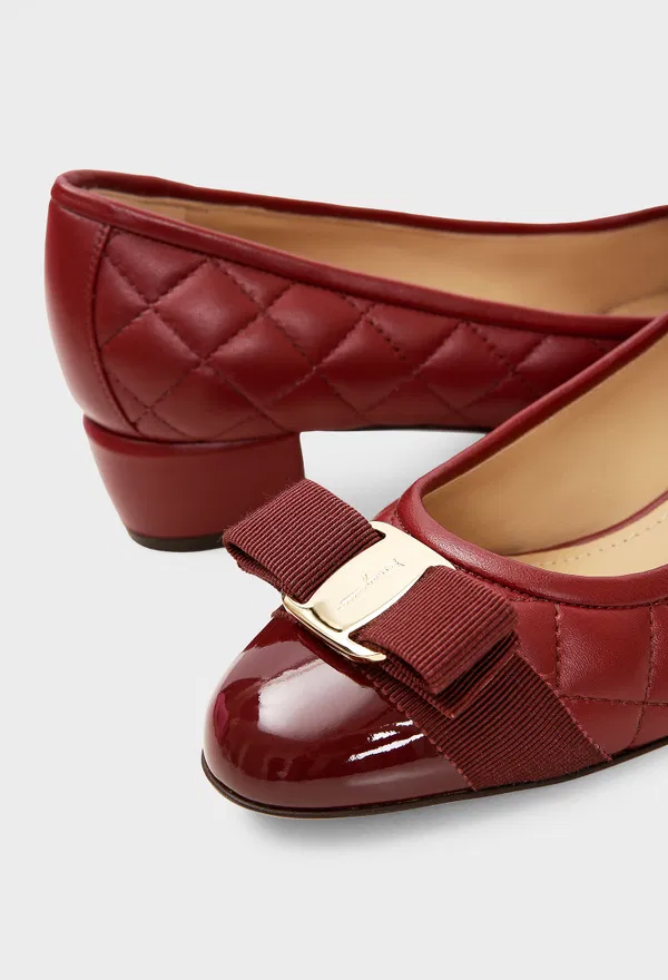 Кожаные лодочки QUILTED VARA FERRAGAMO 01M832 125/0A5 в Украине