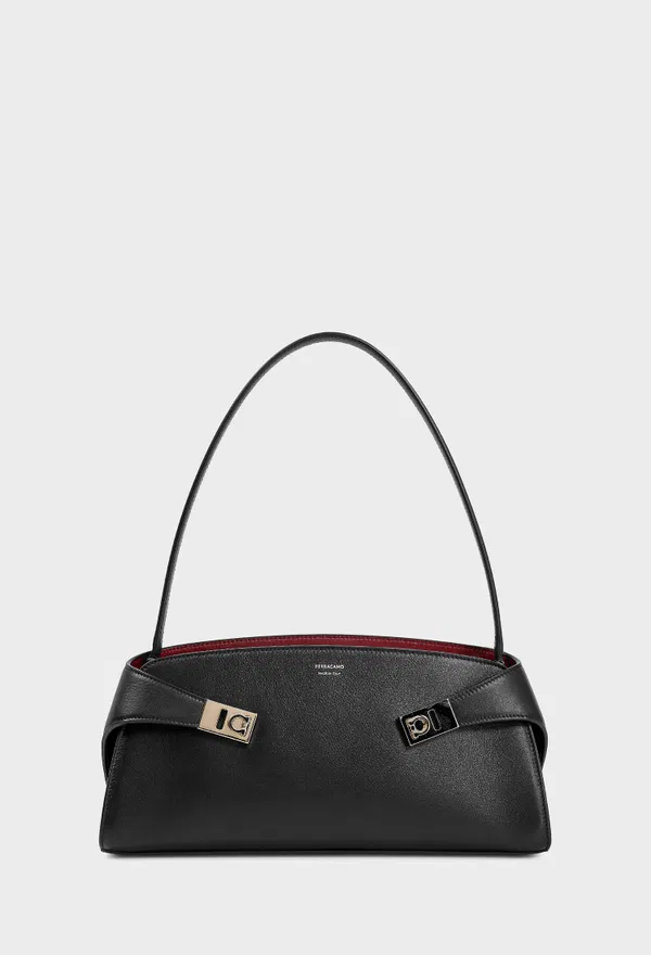 Кожаная сумка HUG EAST-WEST SHOULDER  FERRAGAMO 21A712 226/0A2 Купить