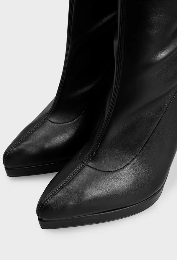 Чоботи Casadei 1S335Y 224/0F2 в Україні