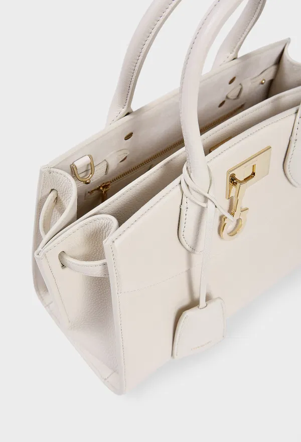 Кожаная сумка STUDIO SOFT BAG FERRAGAMO 21A112 226/0AE оригинал