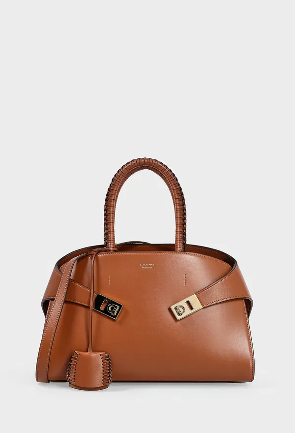 Кожаная сумка HUG FERRAGAMO 219451 225/0AT интернет-магазин