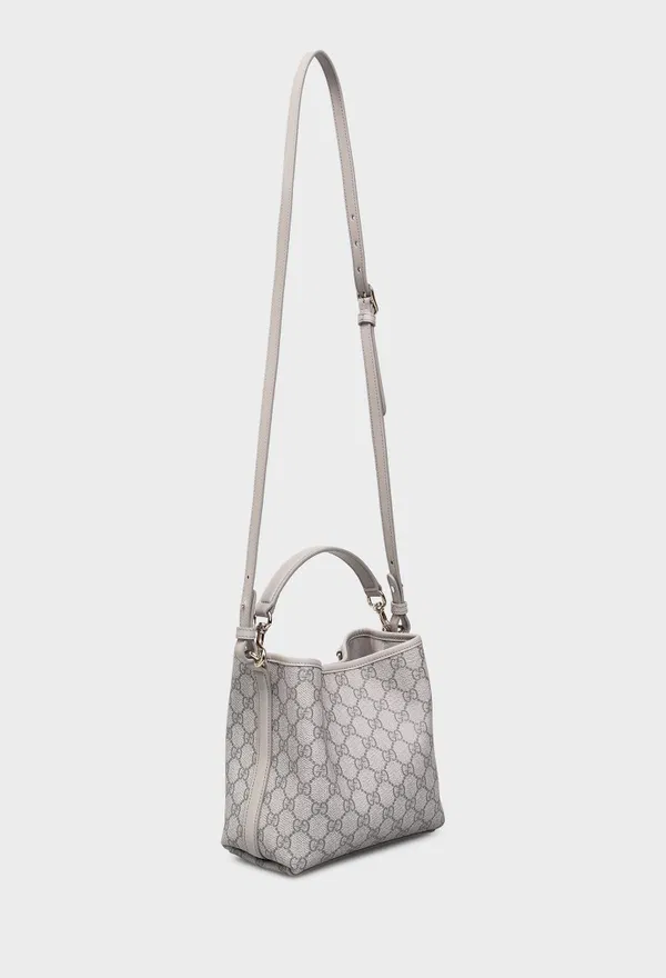 Сумка GG EMBLEM SMALL BUCKET Gucci 815118 226/0F7 в Украине