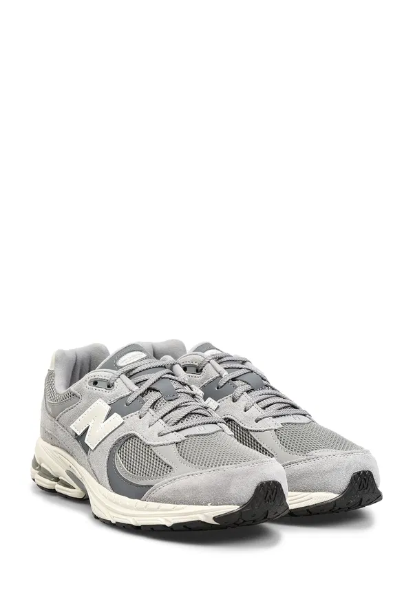 Кросівки 2002 New Balance GC2002 126/97c Купити
