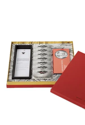 Набор ароматических палочек “Поцелуй” Fornasetti Profumi C80BC  214/47 Цена