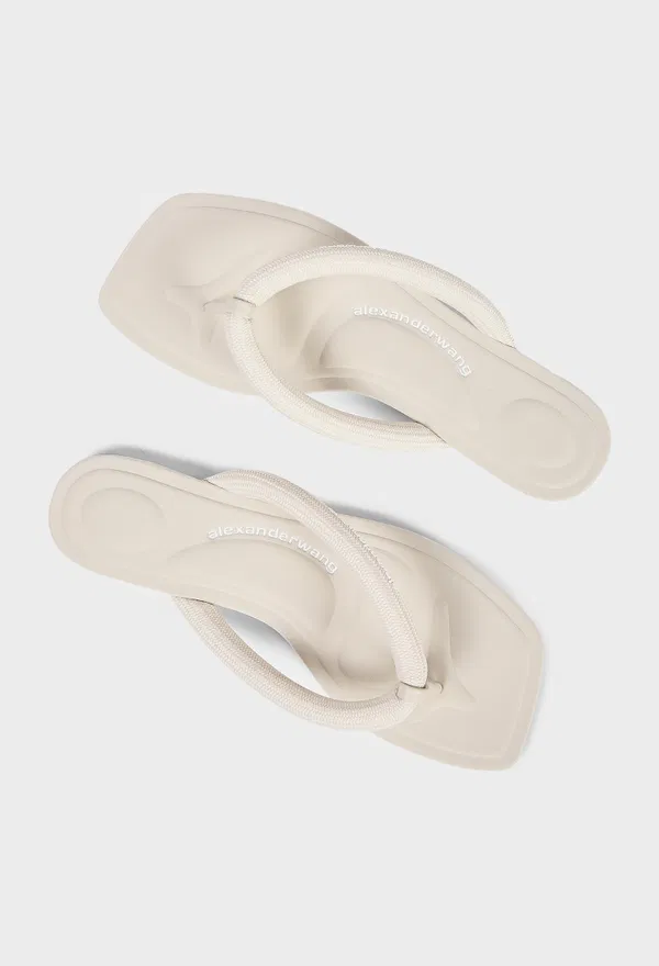 Вьетнамки alexanderwang 30226S021 126/9GE в Украине