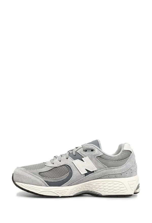 Кроссовки 2002 New Balance GC2002 126/97c Цена