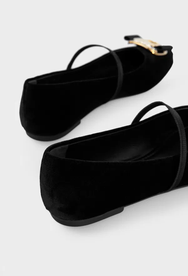 Замшевые балетки ZINA V FERRAGAMO 01J247 126/9A2 оригинал