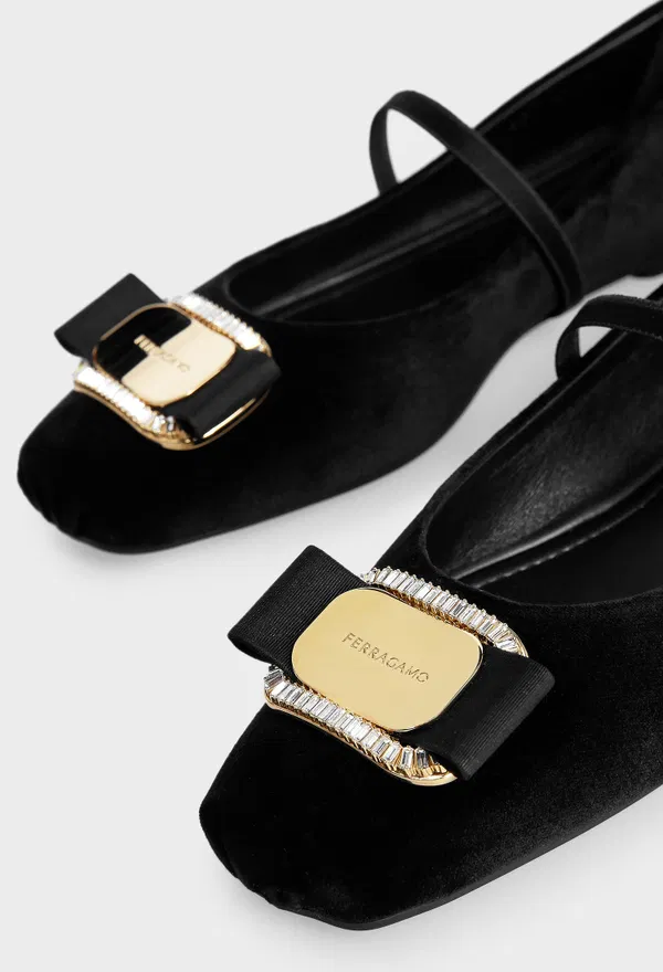 Замшевые балетки ZINA V FERRAGAMO 01J247 126/9A2 в Украине