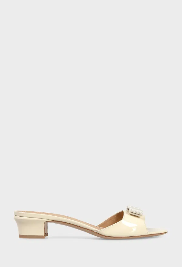 Кожаные мюли VANILLA FERRAGAMO 01L415 126/0BE Купить