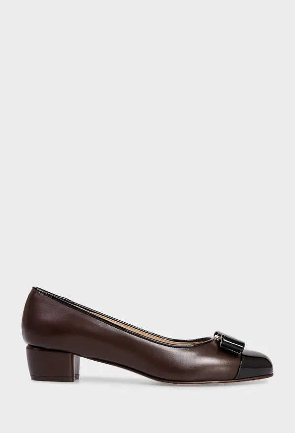 Шкіряні туфлі VARA PUMP FERRAGAMO 01K544 225/0AW - фото №5 Шкіряні туфлі VARA PUMP FERRAGAMO 01K544 225/0AW фото