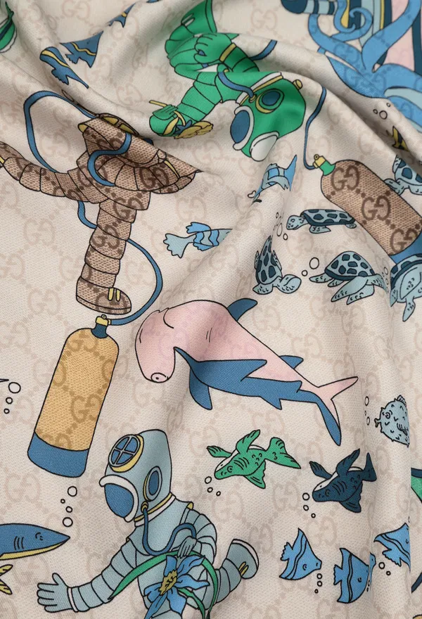 Шелковый платок Gucci 851991 126/9CR Цена