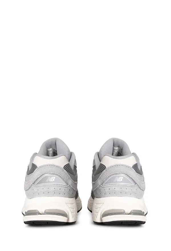Кросівки 2002 New Balance GC2002 125/97 в Україні
