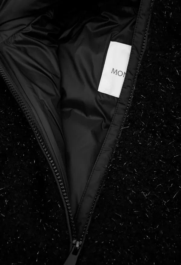 Пуховик Moncler 1A0093 225/92 в Україні