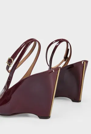 Кожаные лакированные слингбэки ARCADIA  FERRAGAMO 01K873 225/0BF оригинал