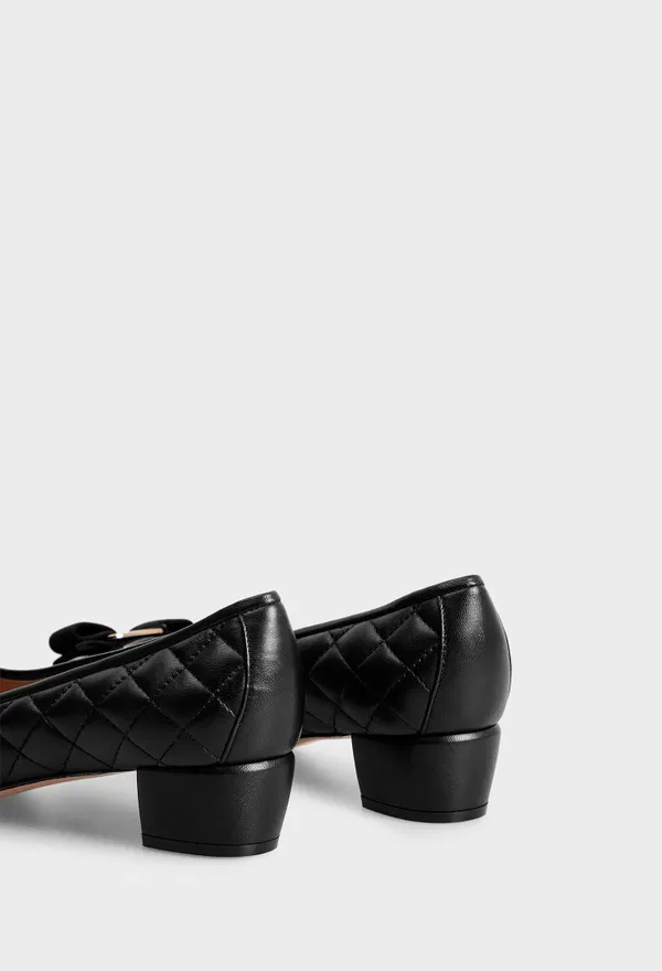 Кожаные туфли VARA FERRAGAMO 01M832 224/0A2 в Украине