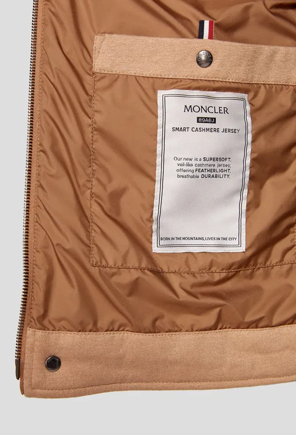 Пуховий жилет Moncler J20911A00173 224/9F6 інтернет-магазин